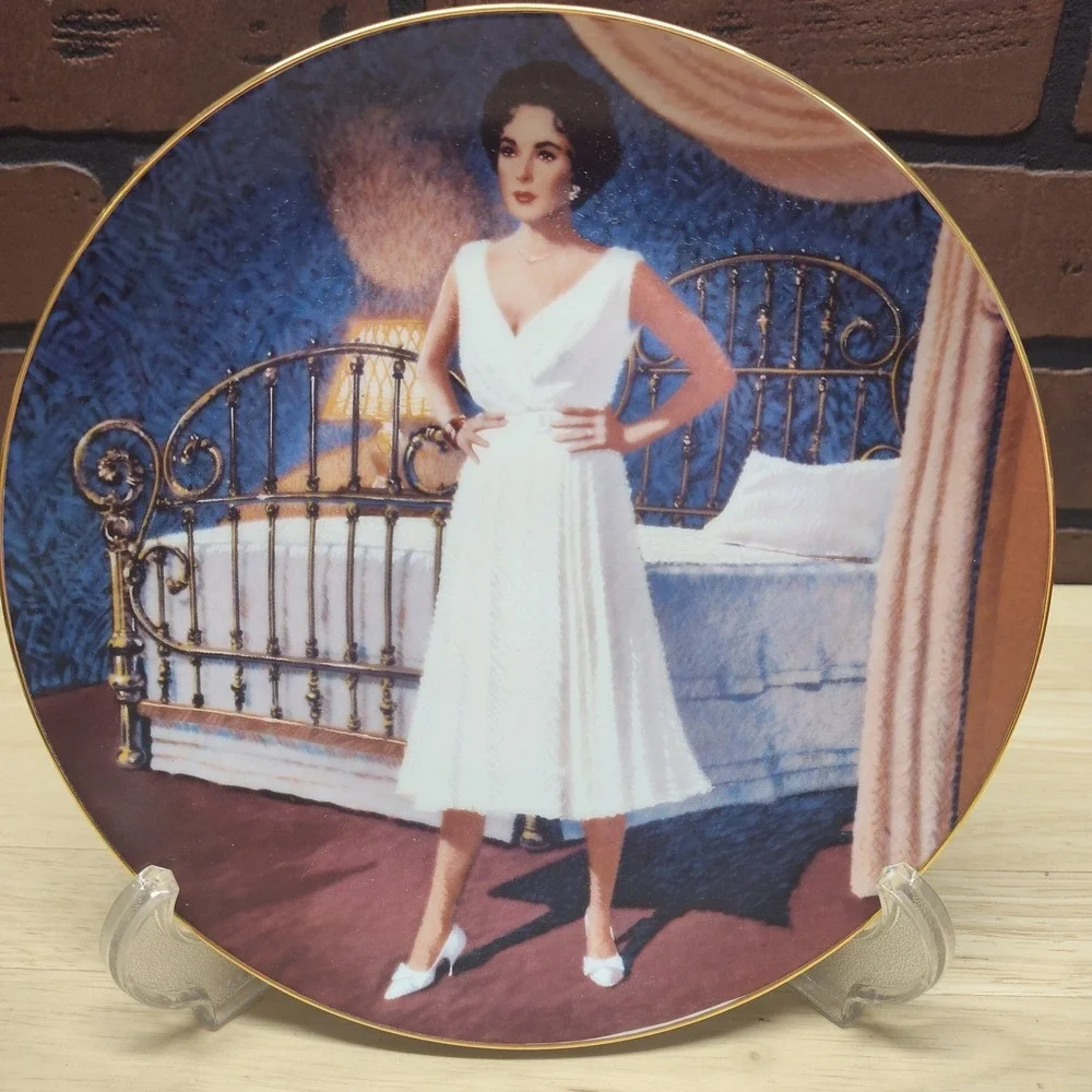 Elizabeth Taylor plate Cat On A Hot Tin Roof collector's 1958 Loews MGM classic